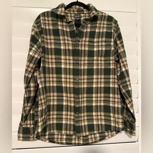 Eddie Bauer Men’s Sz Medium Long Sleeve Green Plaid Flannel Cotton Button Down